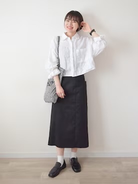 そのスカート「10年くらい前の人」に見えるかも…“服装がなんとなく古い人”の特徴と、回避のコツ