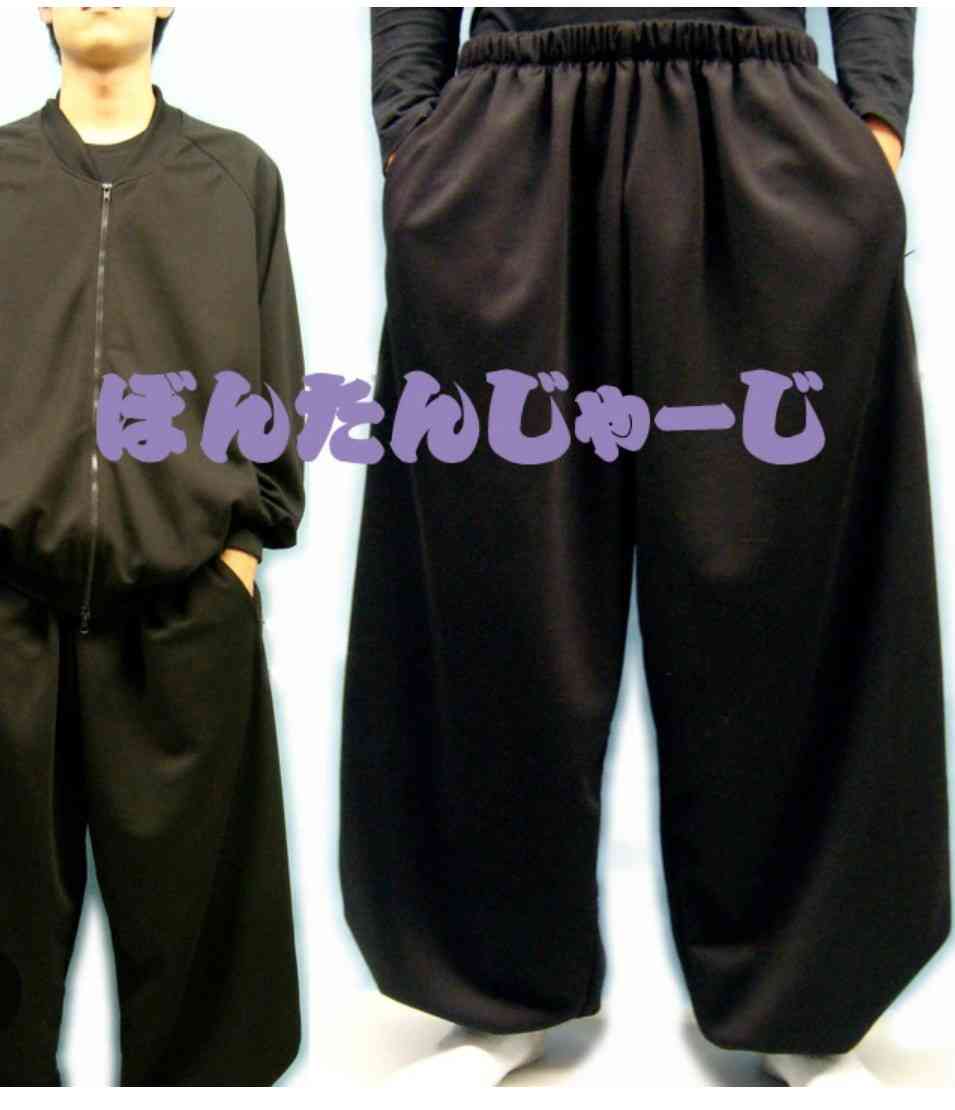 人気の「バレルレッグパンツ」をすっきり着こなすコツ。トップスは“コンパクト”または“前だけイン”でメリハリを