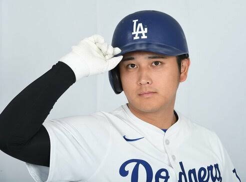 Number_i 岸優太が佐々木朗希相手に速球投げ込む　始球式でドジャースタジアムがどよめく　平野紫耀「すてきな経験」神宮寺勇太「うれしく思う」