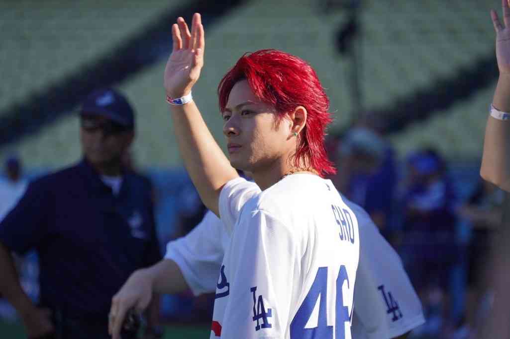 Number_i 岸優太が佐々木朗希相手に速球投げ込む　始球式でドジャースタジアムがどよめく　平野紫耀「すてきな経験」神宮寺勇太「うれしく思う」