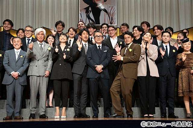 芸能人の集合写真を貼るトピ