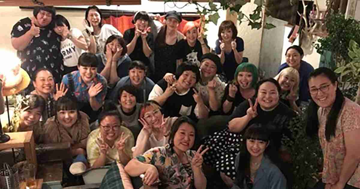 芸能人の集合写真を貼るトピ
