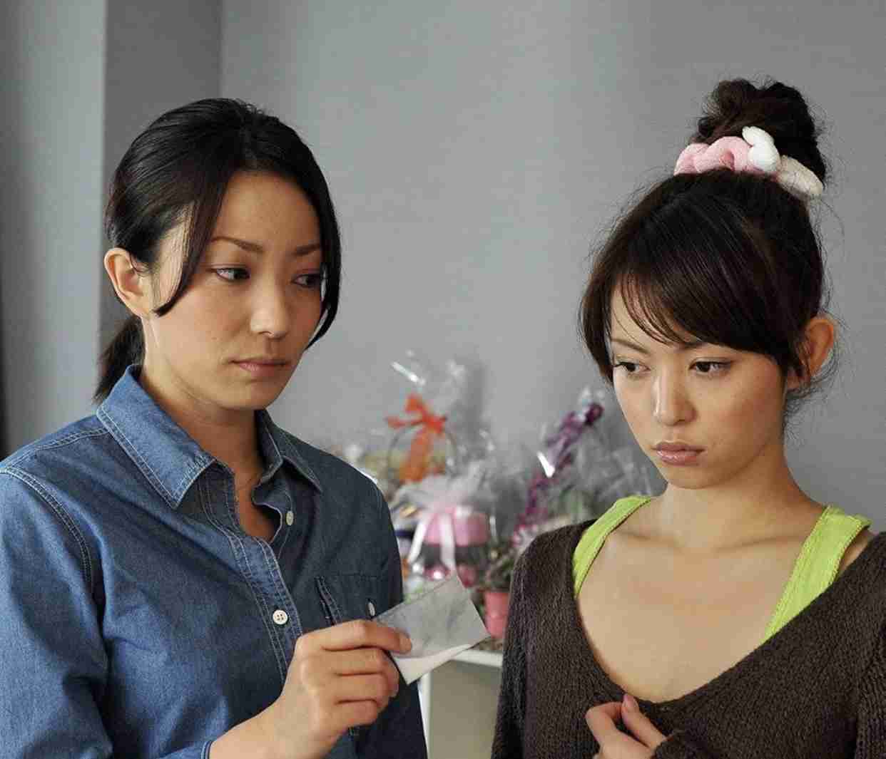 芸能界引退から6年…岩佐真悠子が介護士としてCM出演　39歳の現在“自分らしく働く”姿描く