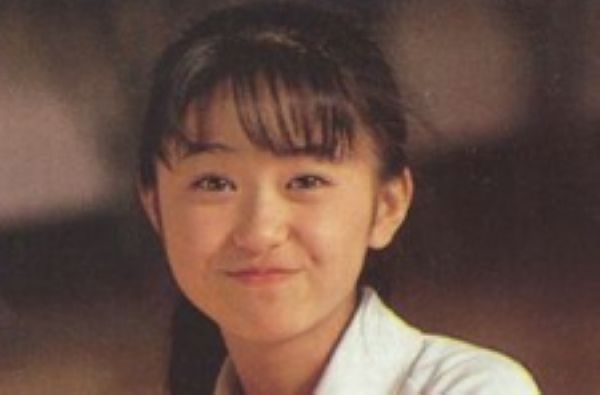 パンサー尾形:モデルデビューした8歳長女 アイプチで目元の印象ガラリ “理想の二重”へのこだわりに母も驚き