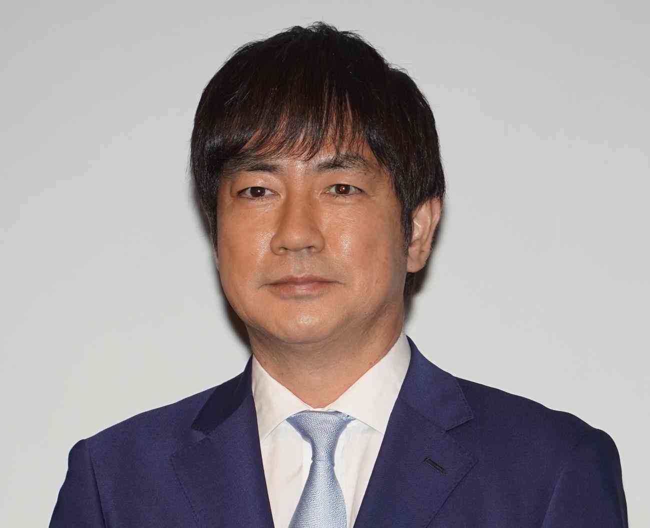 むくみで二重から一重に顔が変わる