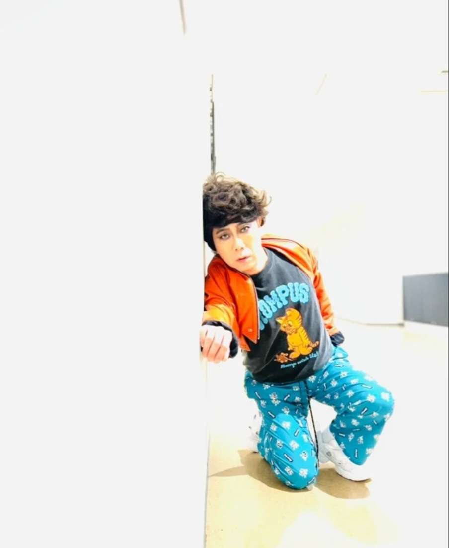 「写真どーしたー!?」 藤井風、免許証公開でネット騒然「なんでこんなに…」「イカついけど男前だわ」