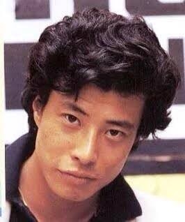 「70過ぎたらシワないと気持ち悪いだろ」76歳・舘ひろし〝自然体〟のアップ写真に「変わっていい」「変に整形するより…」の声