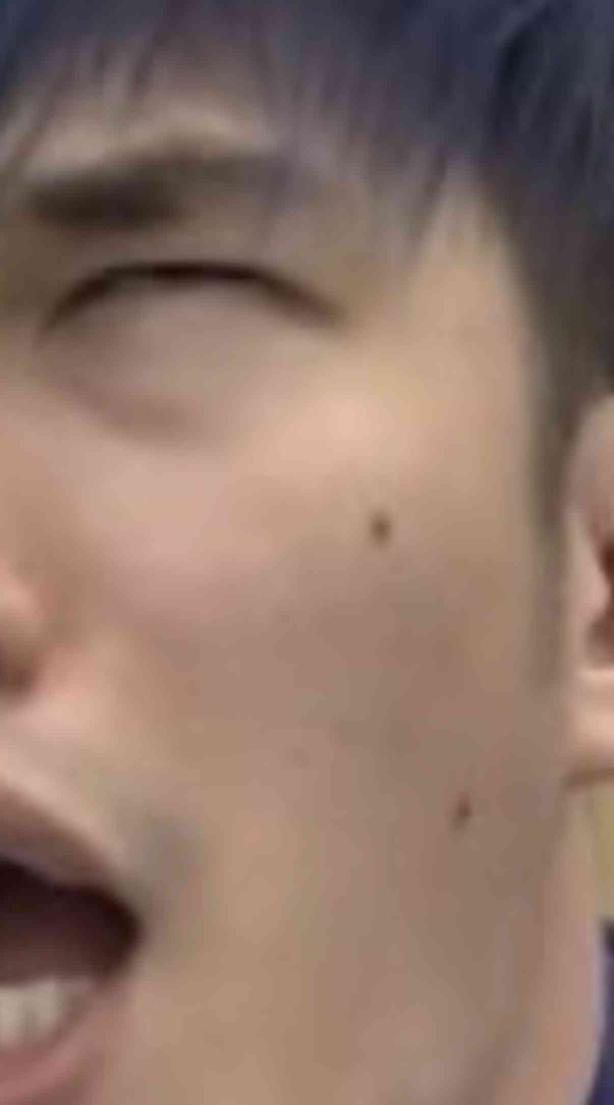 顔の一部分だけで有名人を当てるトピ part2