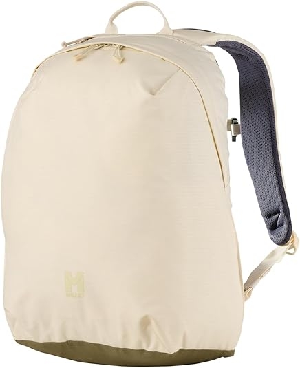 一泊分の荷物が入るリュック教えてください