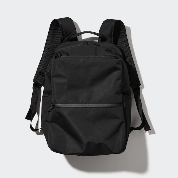 一泊分の荷物が入るリュック教えてください