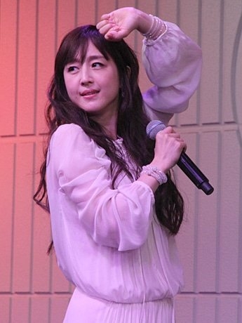 トンチキじゃなくて本格的なアイドル教えてください