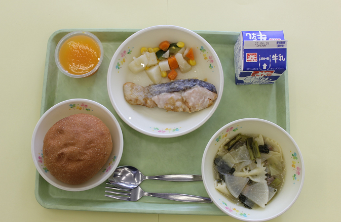富山県砺波市の給食にネット衝撃　材料費高騰の波か…市HPへアクセス集中する事態に