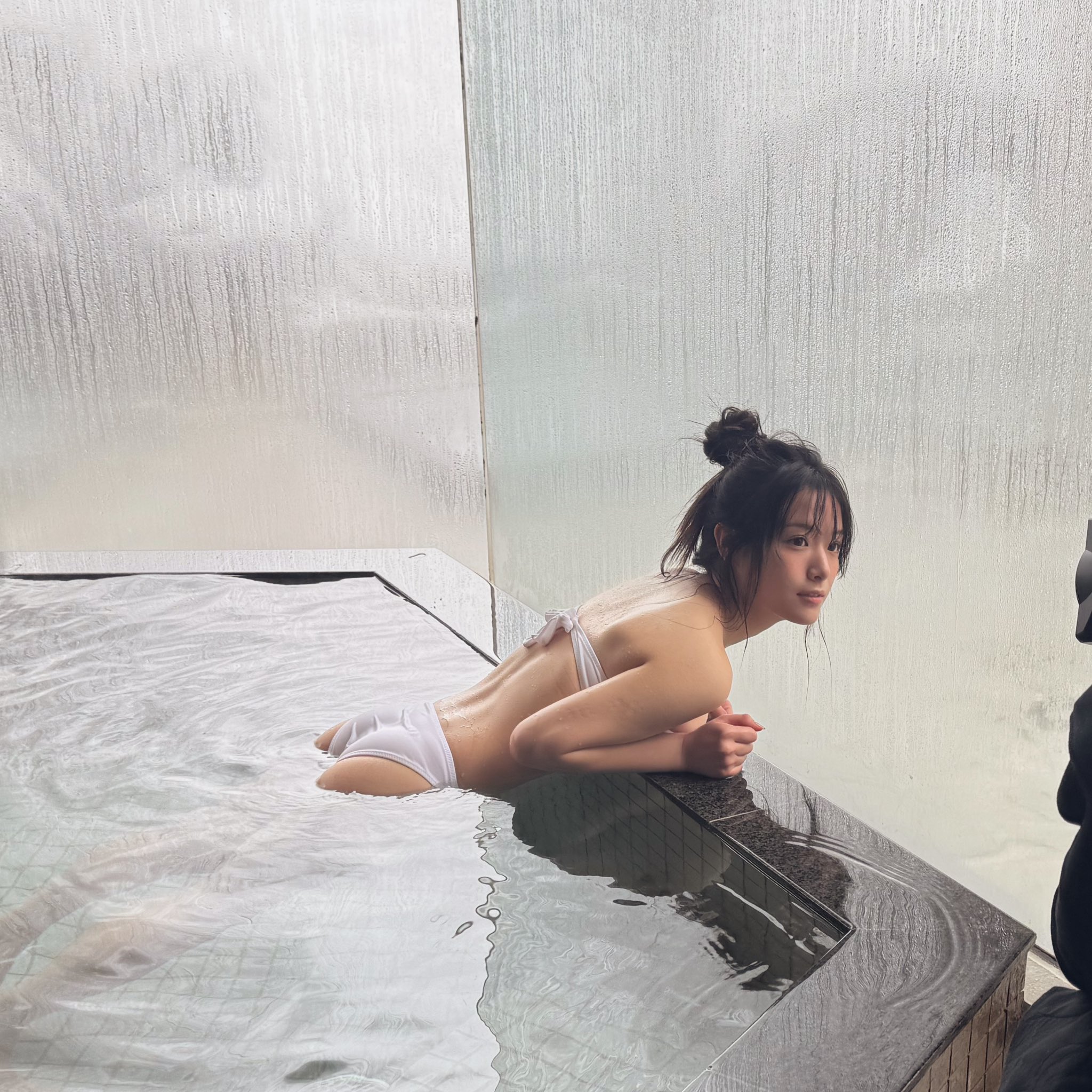 アイドルのビキニ画像 10着目 	YouTube動画>3本 ->画像>1712枚 