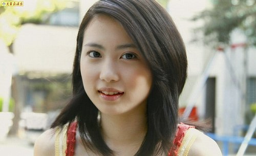 前田敦子&大島優子にそっくり!奇跡の美少女小学生「佐々木莉佳子」が話題に