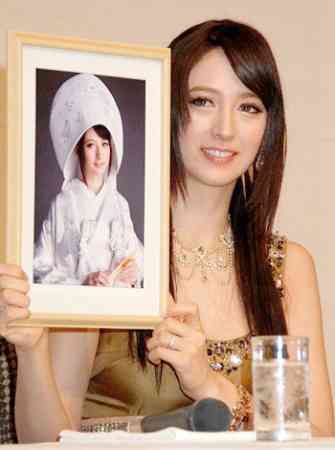 リア・ディゾンがブログ再開「仕事がない…」