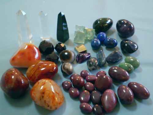 石ころを50万円で売りつけた詐欺師を逮捕ｗｗ