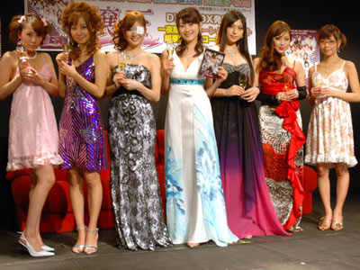 女性がキャバ嬢になりたがるワケが判明!