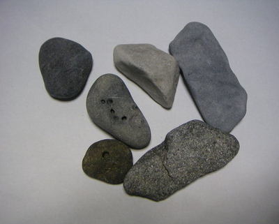 石ころを50万円で売りつけた詐欺師を逮捕ｗｗ