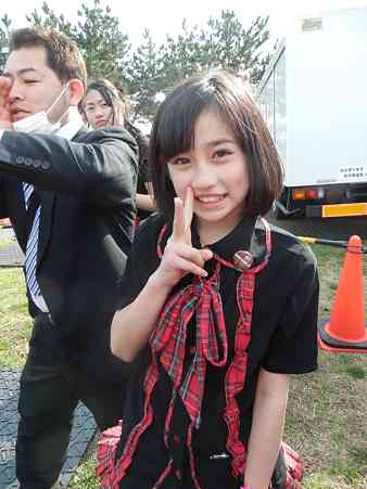 前田敦子&大島優子にそっくり!奇跡の美少女小学生「佐々木莉佳子」が話題に