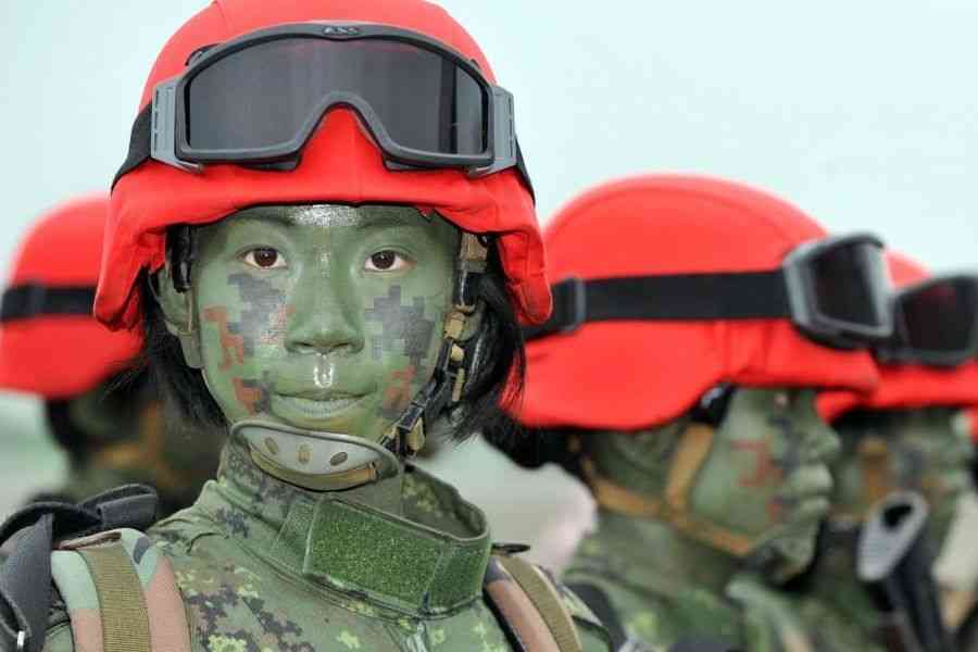 ウクライナの最も美しい女性兵士コンテスト