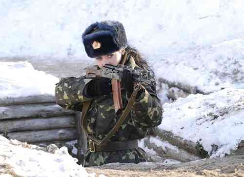 ウクライナの最も美しい女性兵士コンテスト_中国網_日本語