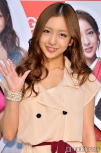 2012年「タレントCM起用社数ランキング」が発表、1位は板野友美と篠田麻里子 | ガールズちゃんねる - Girls Channel -