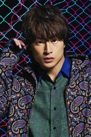 AKB峯岸とお泊り報道の白濱亜嵐　所属事務所「仲の良い友人」 （オリコン） - Yahoo!ニュース