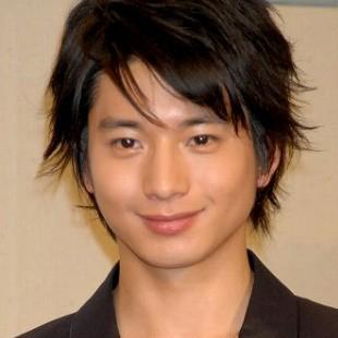 「抱き枕になって、冷えきった手足も心も温めてほしい男性タレント」…1位は向井理