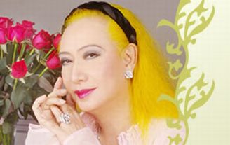 美輪明宏の養子、実は渡辺えりの「ご寵愛」受けた俳優だった