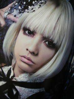 hyde(43)の女装をご覧ください