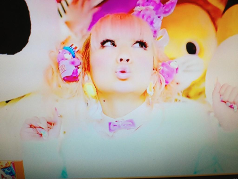 大根仁、倖田來未のPV「ラブリー」を「久々の大惨事」と評する