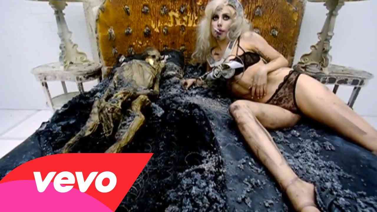 Lady Gaga - Bad Romance - YouTube