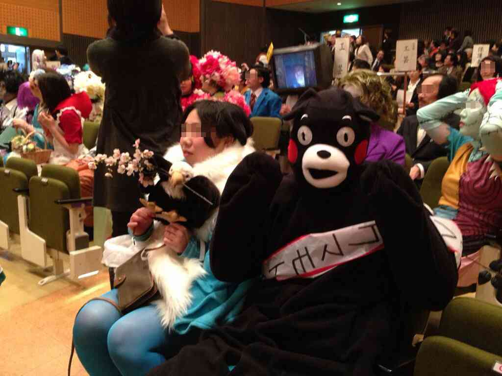 金沢美術工芸大学の卒業式の仮装が今年も凄かったと話題に