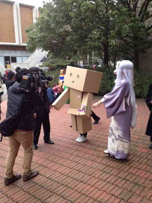 金沢美術工芸大学の卒業式の仮装が今年も凄かったと話題に
