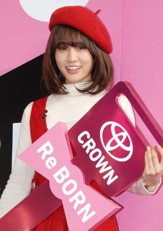 元AKB48・前田敦子、トヨタから新型クラウンを貰う！ ※前回はFJクルーザー