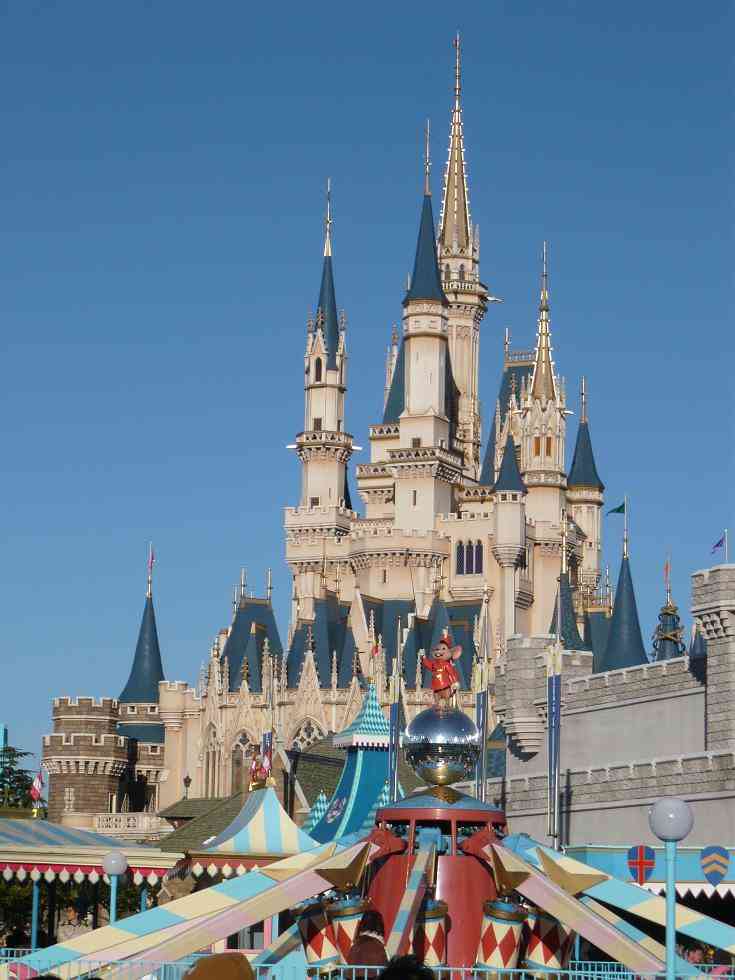 ディズニーが「14歳未満同士の入園禁止」の方針を発表