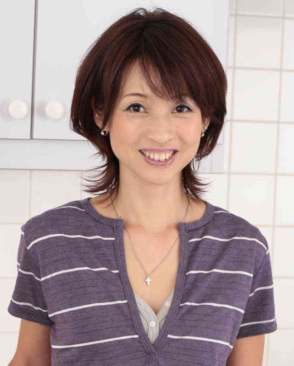 ハワイから出稼ぎ中の花田美恵子 前夫の浮気 は暴露しても 自分の不倫 は完全ng ガールズちゃんねる Girls Channel