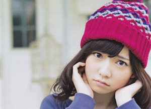 思わず抱きしめたくなる女性の仕草9パターン