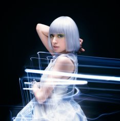 ナタリー - 栗山千明1年5カ月ぶり新曲で9mm滝＆後藤まりことコラボ