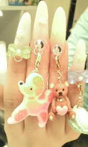 浜崎あゆみのネイルがさらに進化　製作過程を公開