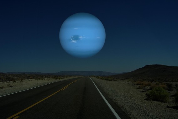 太陽系の惑星が月と同じ位置にあったら地球からどうみえるか？を視覚化した映像