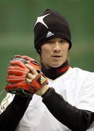 阪神・西岡剛と離婚協議中のモデル徳澤直子、4月から大学生に