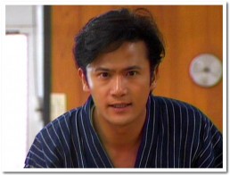 稲垣吾郎、短髪&無精ひげで新境地を開拓！「おしん」の父親に