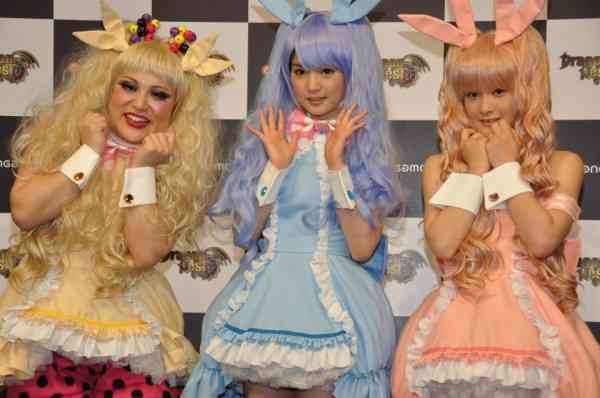 ももちこと嗣永桃子の綾波コスが絶望的に似合っていない件…