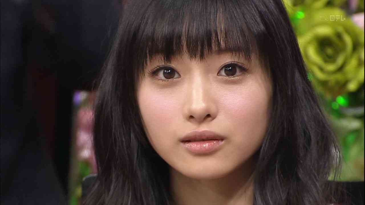 石原さとみ、モード誌で妖艶な表情が開花