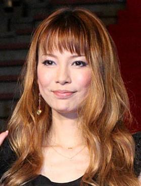 上原さくらの弁護士、ラブホ報道に頭を抱える…慰謝料5億円も「取れるわけない」