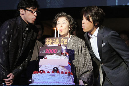 東山紀之&木村佳乃夫妻に第2子誕生「ピカピカな女の子がまた1人、舞い降りてきてくれました」