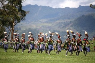 魔女と疑われた高齢の女性2人、遺族に拷問され、首切断される