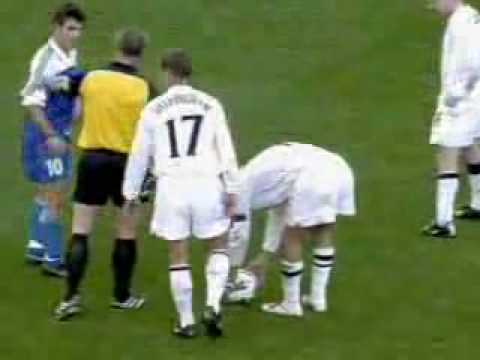 ベッカム フリーキック イングランドvsギリシャ 2001 10 06 - YouTube
