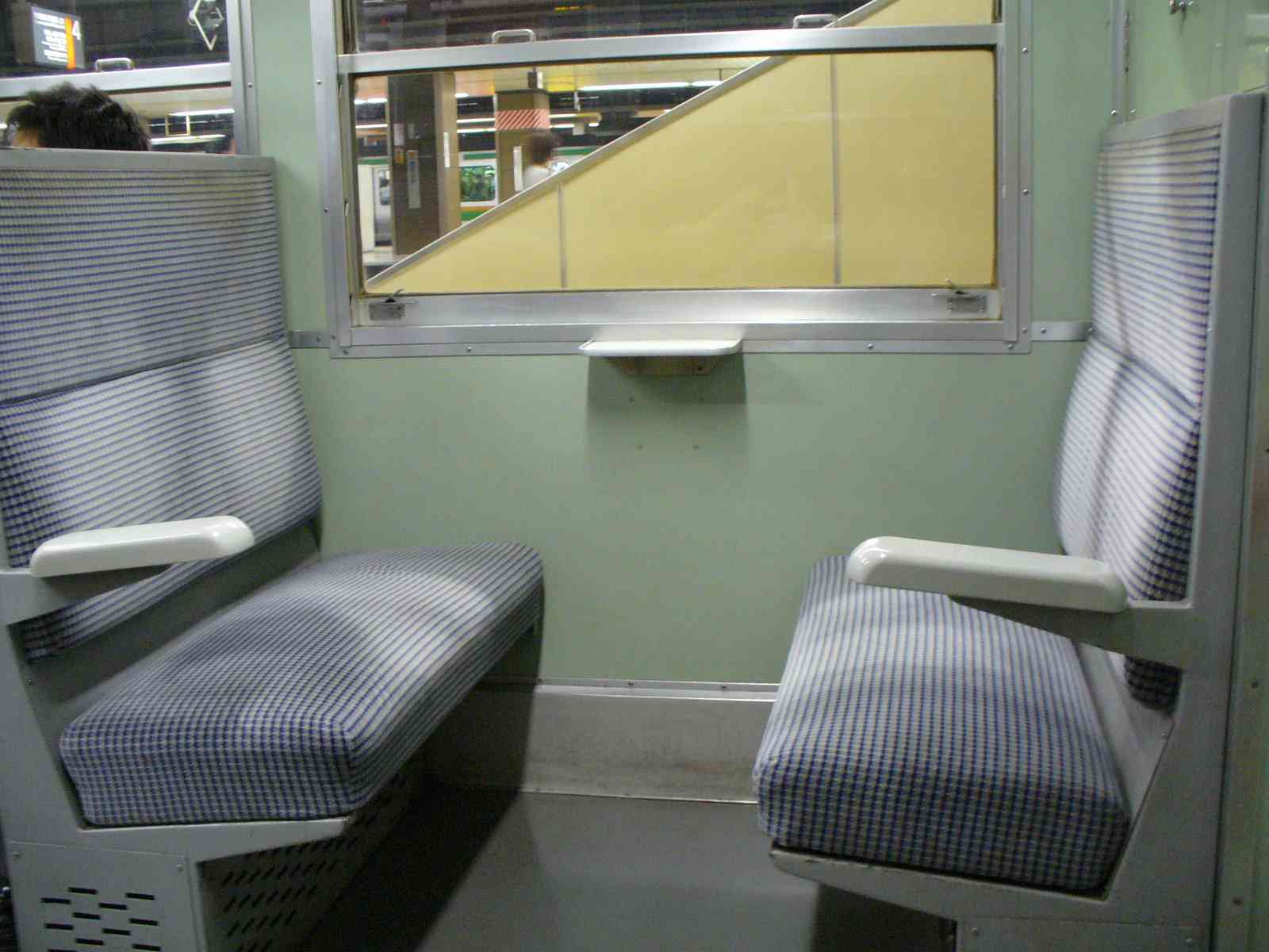 「お姉さんが嫌がっているのでやめましょう」泥酔した痴漢を撃退、中2男子に感謝状